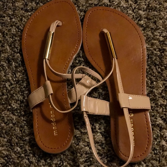 Madden Girl Nude Size 8 Sandals - Picture 3 of 9